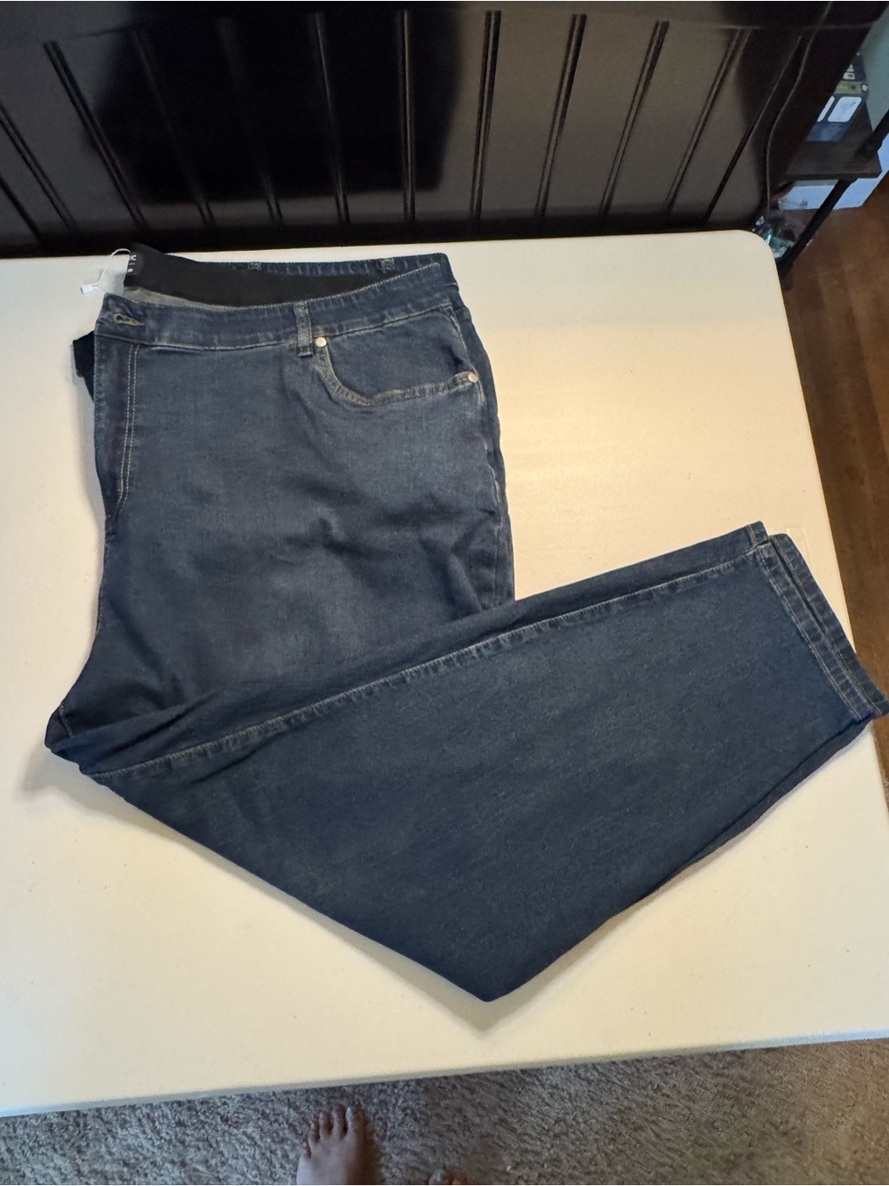 BloomChic Men's Straight Jeans in Dark Blue